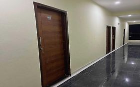 Hotel O Pravin Executive